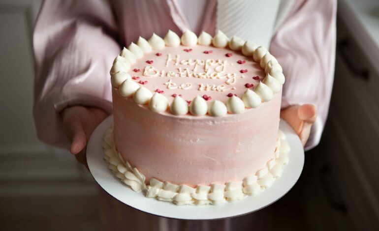 Choosing Birthday Cakes for Adults That Look Elegant, Not Overdone